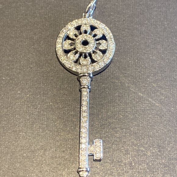Key pendant - Picture 3 of 5